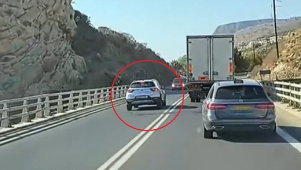 Κρήτη: Αδιανόητη προσπέραση στον ΒΟΑΚ - Στο «παρά πέντε» αποφεύχθηκε μετωπική σύγκρουση