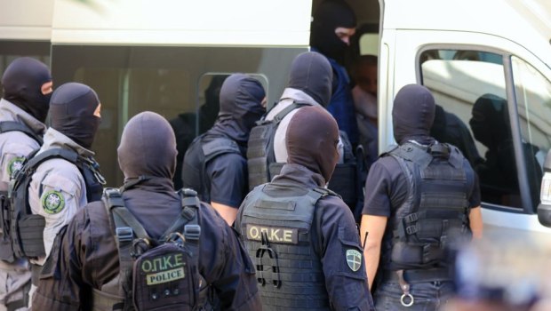 Κρητική μαφία: «Σπάει» τη σιωπή του ο εμπλεκόμενος κληρικός - Τι λέει για το ροζ βίντεο