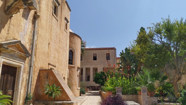 Μαφία στην Κρήτη: Ιερωμένοι έδιναν και εντολές... ξυλοδαρμών