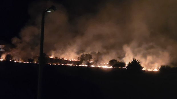 Φωτιά στη Λάρισα κοντά στο Νέο Κοιμητήριο και τις φυλακές