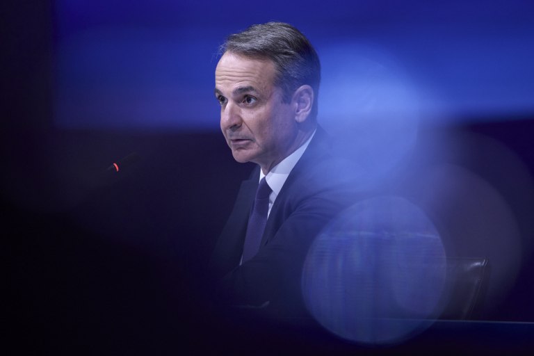 Η αύρα του Τσίπρα στη συνέντευξη Τύπου του Μητσοτάκη στη ΔΕΘ – Tο δίπολο επέστρεψε