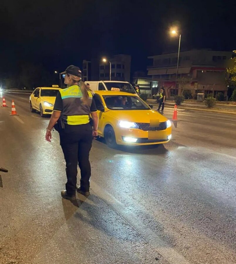 Τροχαία: Τρεις συλλήψεις και 173 πρόστιμα για οδήγηση υπό την επήρεια αλκοόλ τις τελευταίες ημέρες στην Αττική