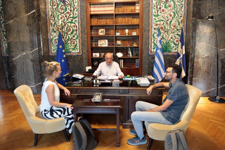 Οι Γιατροί Χωρίς Σύνορα ζήτησαν τη συνδρομή της Βουλής για την ιατρική εκκένωση της Γάζας - Η απάντηση Κακλαμάνη