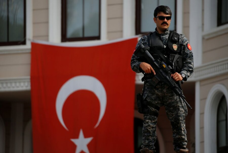 Συλλήψεις σε τηλεοπτικούς σταθμούς στην Τουρκία – Εντάλματα για δέκα στελέχη