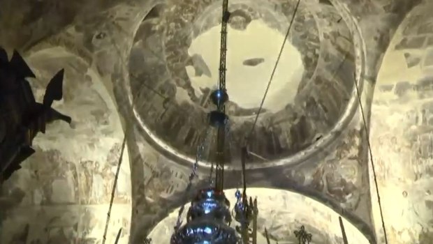 Καλάβρυτα: Ο ηγούμενος του Μεγάλου Σπηλαίου ήθελε να πουλήσει και… τοιχογραφίες της μονής