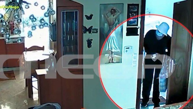 Ιλιον: Διαρρήκτης έμπαινε σε σπίτια και τα ξάφριζε - Βίντεο ντοκουμέντο από τη δράση του