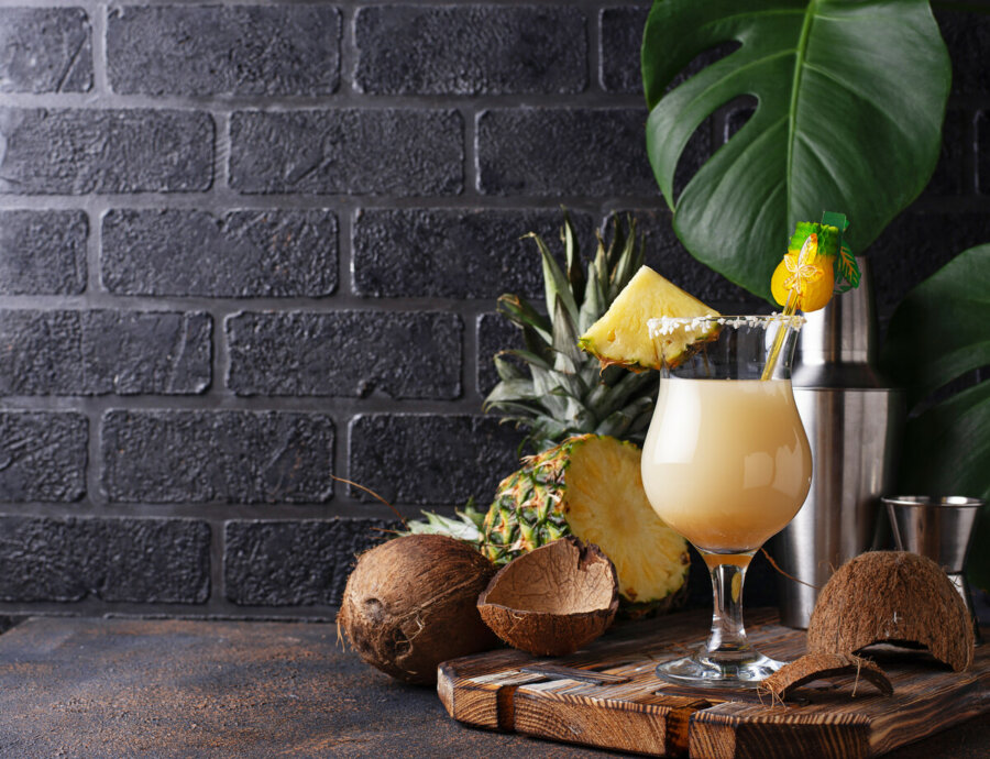 Painkiller Cocktail - είτε βγεις είτε χαλαρώσεις στο σπίτι, σου έχω τη συνταγή για το απόλυτο ποτό της Παρασκευής