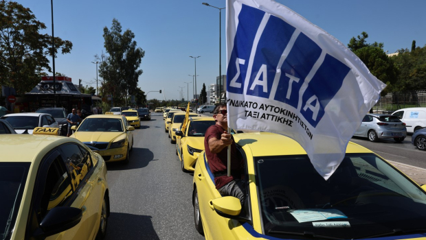 Ταξί: Πυρά Λυμπερόπουλου σε Κυρανάκη - «Η ψηφιοποίηση ειδικών αδειών, το μεγαλύτερο έγκλημα που επιχειρεί»