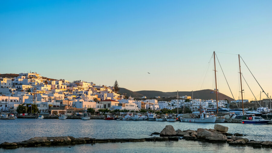 Πάω κάθε καλοκαίρι στην Πάρο και τώρα που ψηφίστηκε "το καλύτερο νησί του κόσμου" δεν χρειάζεται και να "απολογούμαι"