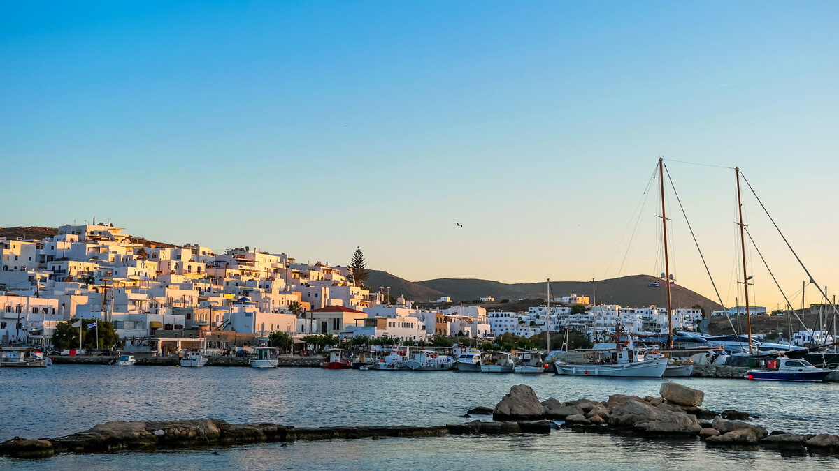 Πάω κάθε καλοκαίρι στην Πάρο και τώρα που ψηφίστηκε "το καλύτερο νησί του κόσμου" δεν χρειάζεται και να "απολογούμαι"