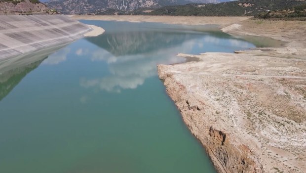 Λειψυδρία: Βίντεο drone αποτυπώνει τη ζοφερή κατάσταση που επικρατεί στον Μόρνο