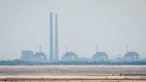 Ουκρανία: Επεσαν βλήματα πυροβολικού κοντά στον πυρηνικό σταθμό της Ζαπορίζια