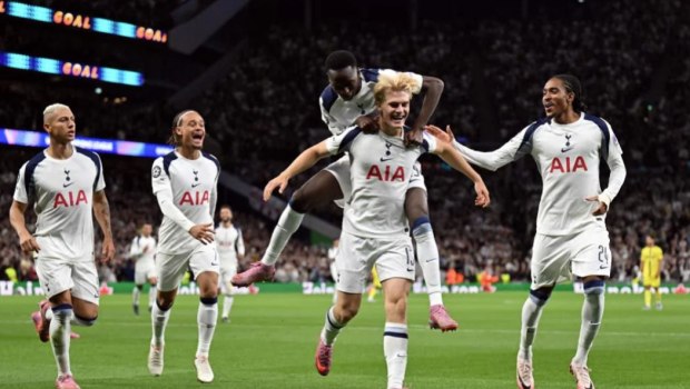 Έπαιξε με τη φωτιά αλλά δεν κάηκε η Τότεναμ (1-0, vid)