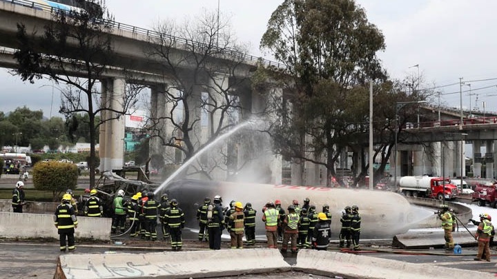 Μεξικό: Τουλάχιστον 21 νεκροί από την έκρηξη βυτιοφόρου που μετέφερε υγραέριο