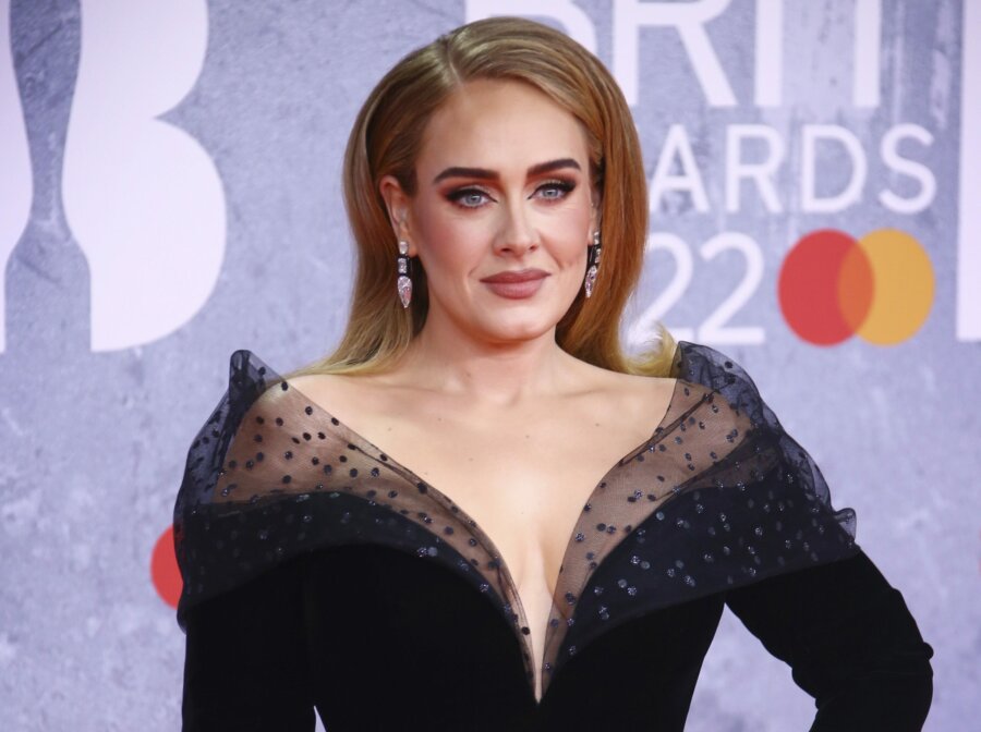 Η Adele σε συζητήσεις για το ημίχρονο του Super Bowl 2026