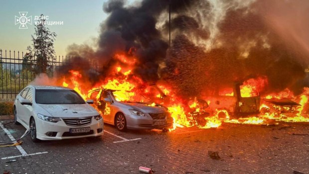 Ζελένσκι: Καταγγέλλει «μαζική επίθεση» από τη Ρωσία - Τρεις νεκροί, δεκάδες τραυματίες στη διάρκεια της νύχτας
