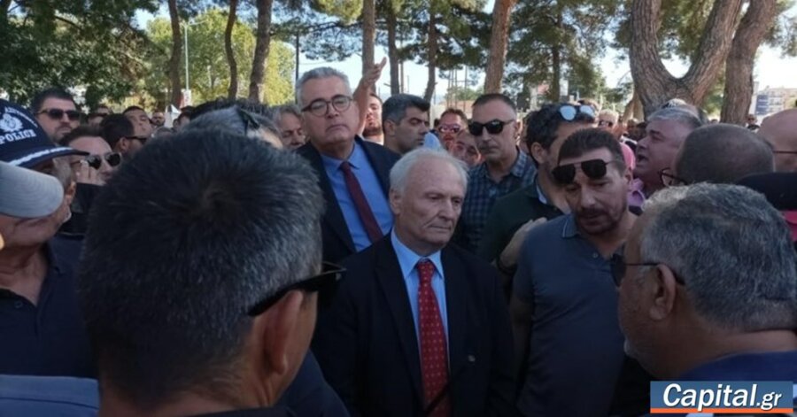 Ένταση στη συνάντηση αγροτών με τον Υφυπουργό Αγροτικής Ανάπτυξης –...