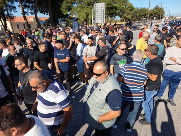 Σέρρες: Οργισμένη κινητοποίηση - Φυγαδεύτηκε ο υφυπουργός Αγροτικής Ανάπτυξης από τη SEREXPO