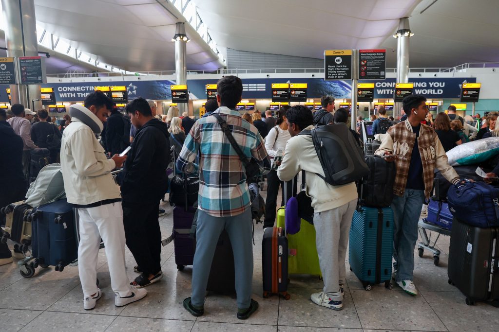 Χάος σε ευρωπαϊκά αεροδρόμια – Υποψίες για κυβερνοεπίθεση ρωσικής προέλευσης