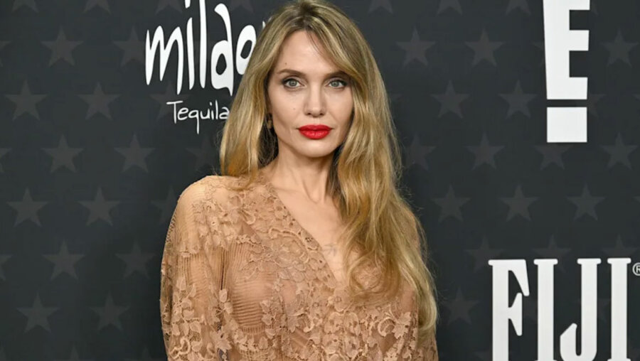 Angelina Jolie για ΗΠΑ: «Αγαπώ τη χώρα μου, αλλά δε την αναγνωρίζω πια»