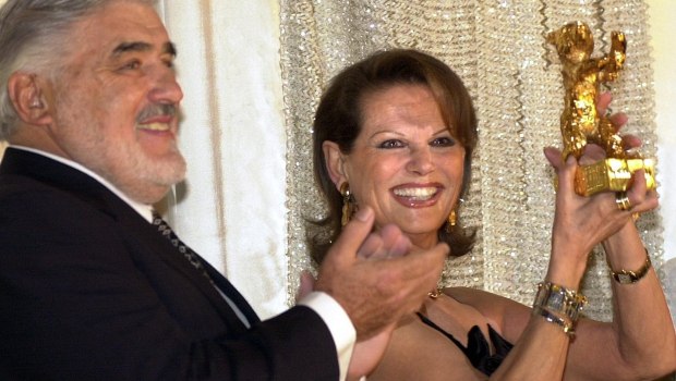 Κλαούντια Καρντινάλε: Γιατί δεν τολμούσε να παίξει στο θέατρο - Πείστηκε να το κάνει στα 62 της
