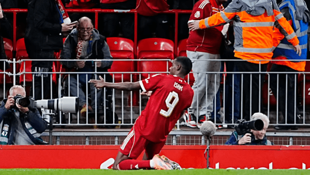 Δύσκολη πρόκριση για τη Λίβερπουλ (2-1) - Πέρασαν Τσέλσι και Γουλβς