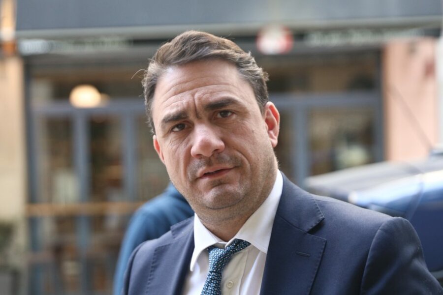 Τσουκαλάς κατά κυβέρνησης: «Αλαζονική στάση και φόβος για τις εκλογές»