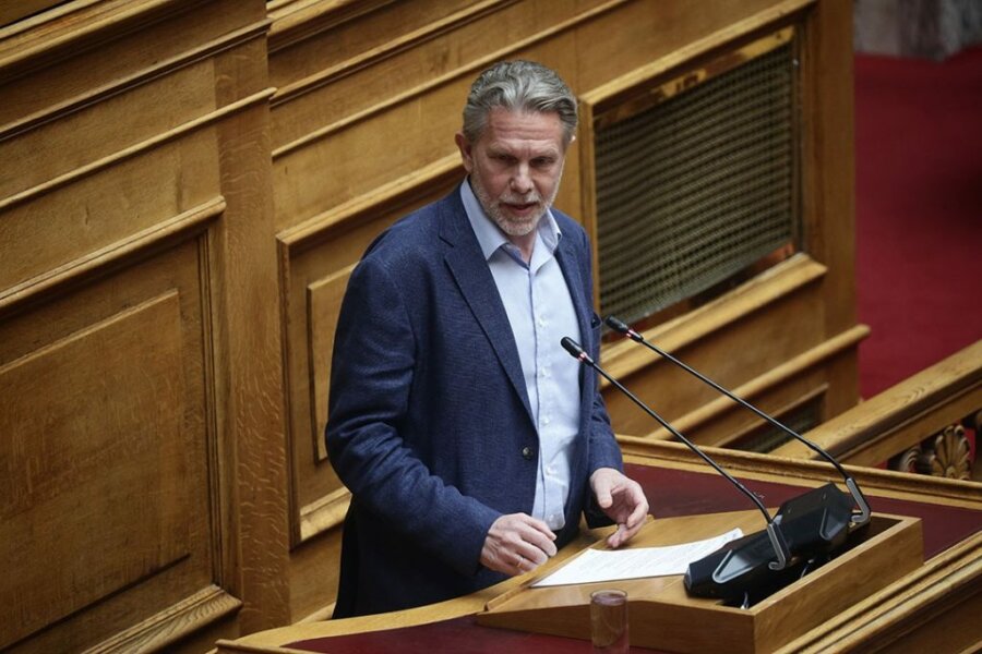 Αιχμές Γερουλάνου: «Δεν μπορεί να σιωπά κανένα στέλεχος» – Αν δεν κουνηθεί η βελόνα «να δούμε την στρατηγική μας ξανά»