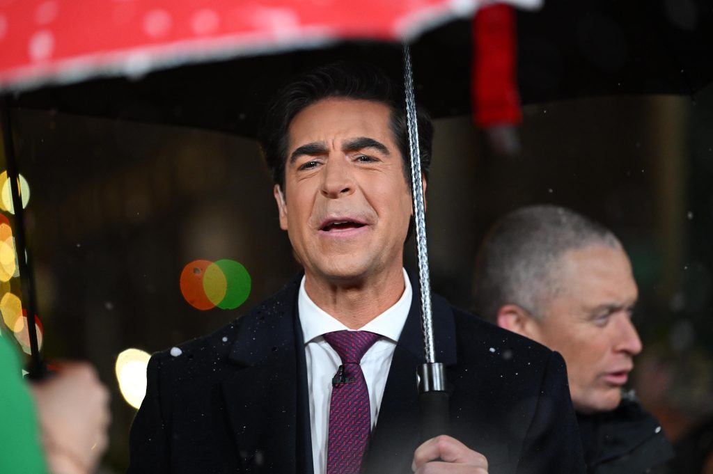 Παρουσιαστής του Fox News προέτρεψε να βομβαρδιστεί το κτίριο του ΟΗΕ – Ζήτησε συγγνώμη