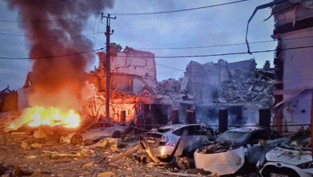Ουκρανία: Ένα 12χρονο κορίτσι ανάμεσα στους νεκρούς στο Κίεβο - Τι λέει ο Ζελένσκι