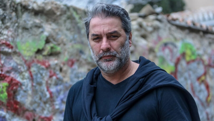 Βασίλης Μπισμπίκης: «Σε μια στροφή βρήκα δυο οχήματα κοντά στο σπίτι μου, αυτό είναι όλο»