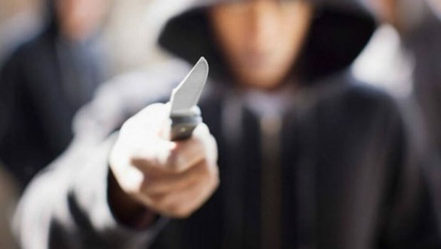 Λήστεψαν και για τρεις ημέρες εκβίαζαν 21χρονο στην Ηλιούπολη - Συνελήφθη 23χρονος