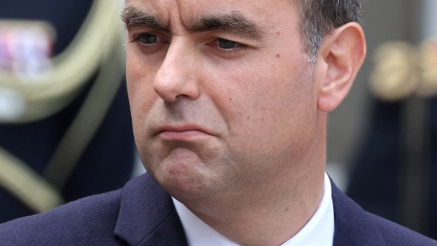 Όλο και πιο μόνος ο Σεμπαστιάν Λεκορνί