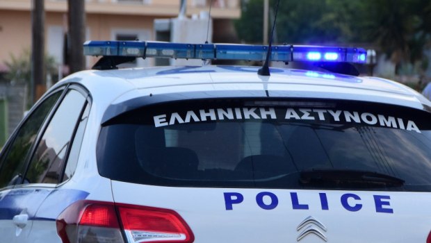 Αστυνομική επιχείρηση για κύκλωμα που έκανε απάτες με επιστροφές ΦΠΑ – Εντοπίστηκε μισό εκατ. σε μετρητά