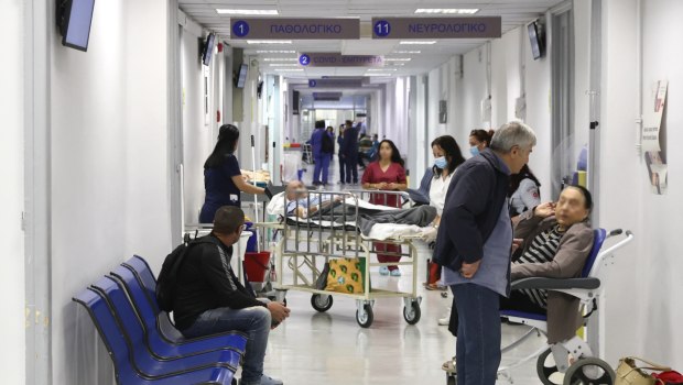 ΠΟΕΔΗΝ: «Επισφαλής η διαχείριση των ασθενών στα μεγάλα νοσοκομεία» - Επιστολή για το έλλειμμα στα κρεβάτια
