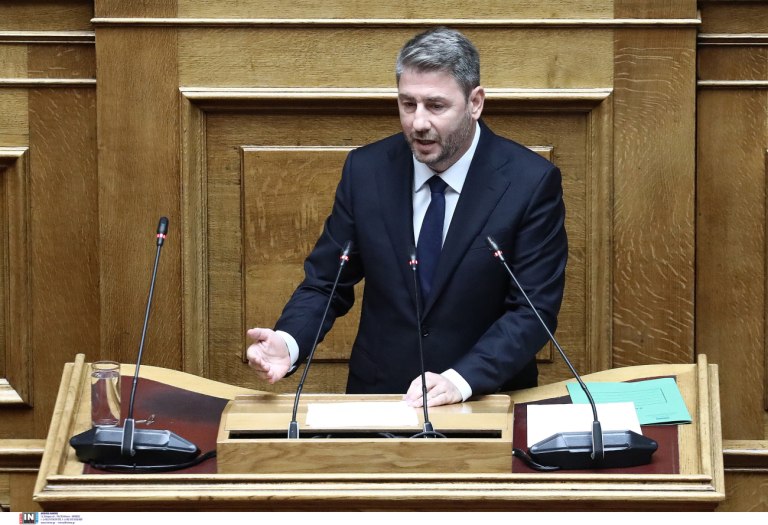Ανδρουλάκης: Κυβέρνηση βουτηγμένη στα σκάνδαλα και τη διαφθορά - Να φύγετε το γρηγορότερο