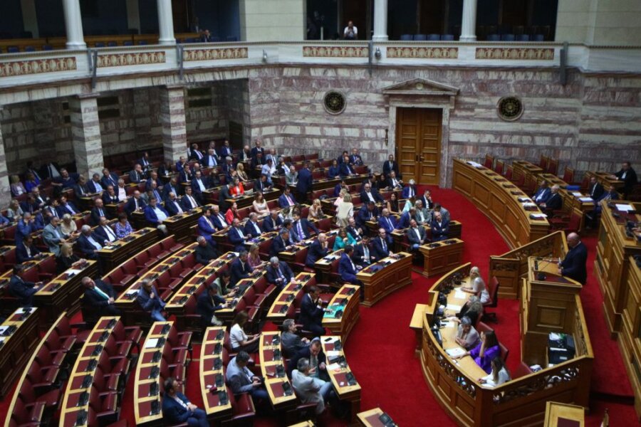 ελληνική βουλή συνεδρίαση