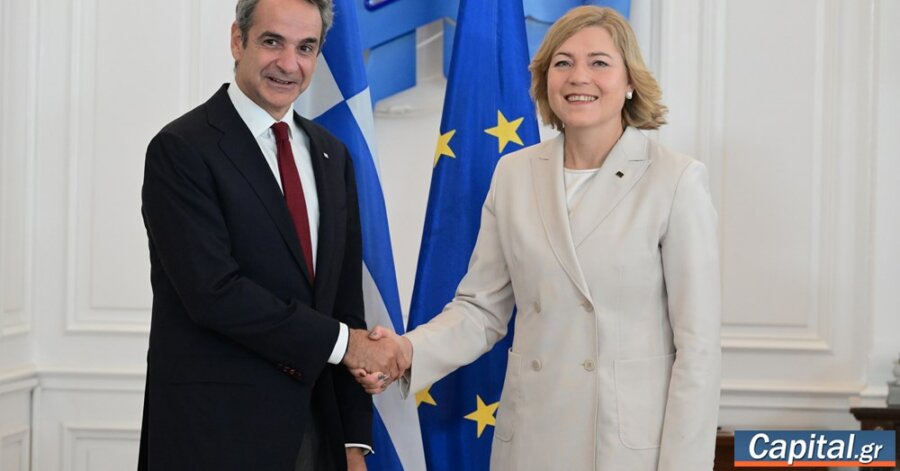 Συνάντηση Κ. Μητσοτάκη με την εκτελεστική αντιπρόεδρο της Κομισιόν με...