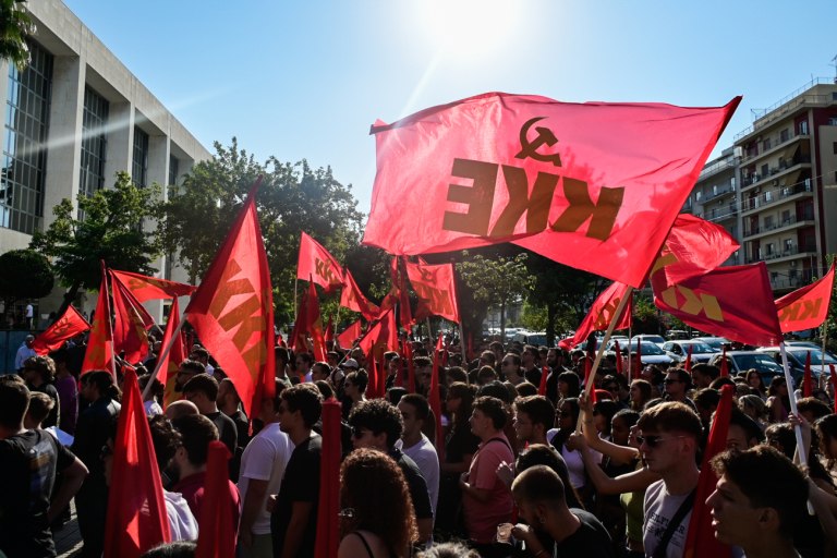 Ευρωβουλευτές ΚΚΕ: Ερώτηση για την αποφυλάκιση του «ναζιστή εγκληματία Μιχαλολιάκου»