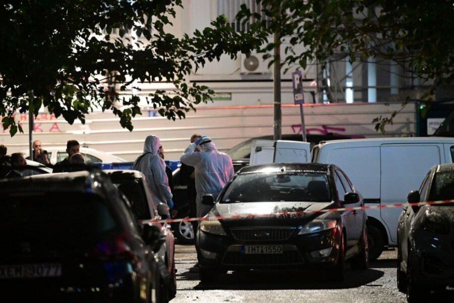 Ισχυρή έκρηξη σε ντισκοτέτ στη Μιχαλακοπούλου - Άγνωστοι πέταξαν εκρηκτικό μηχανισμό