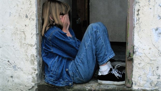 Κρήτη: Ψυχολογική υποστήριξη στην 15χρονη που κατήγγειλε τον πατέρα της για ενδοοικογενειακή βία