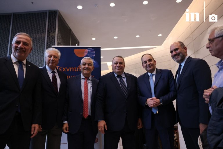 Ο φόβος των Καραμανλικών μάζεψε όλη την κυβέρνηση στην εκδήλωση Στυλιανίδη –  Δεν πάει ο Σαμαράς