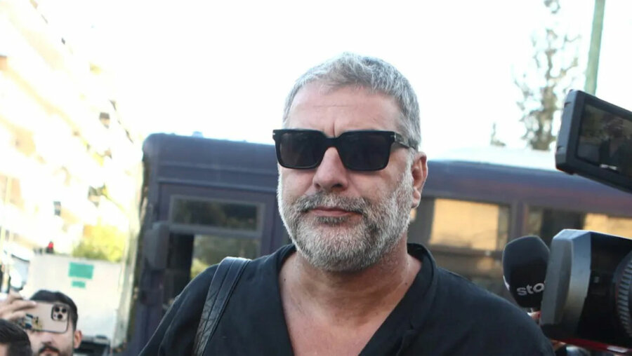 Βασίλης Μπισμπίκης: Η αποκάλυψη για την ποινή του ηθοποιού - «Θα λάβει προσαύξηση 110%, μιλάμε για περίπου 15.000 ευρώ»