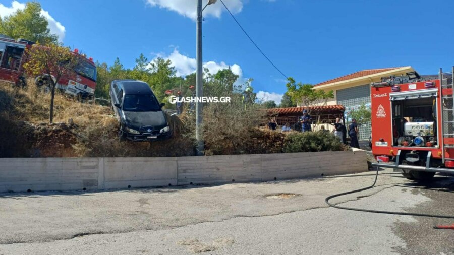 Χανιά: Ηλικιωμένη οδηγός έπεσε σε χαντάκι - Επιχείρηση για τον απεγκλωβισμό της