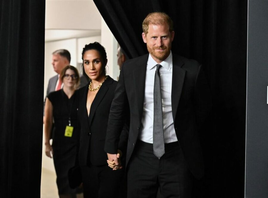 Πρίγκιπας Harry - Meghan Markle: Πιασμένοι χέρι-χέρι στη Νέα Υόρκη, μετά το σάλο με το επίμαχο βίντεο από το Παρίσι