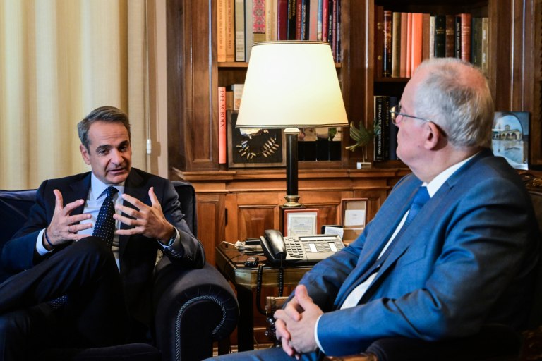 Ο Κυριάκος Μητσοτάκης, κατηγόρησε τα κόμματα της αντιπολίτευσης ότι έσπευσαν να επενδύσουν σε επαναστατική γυμναστική