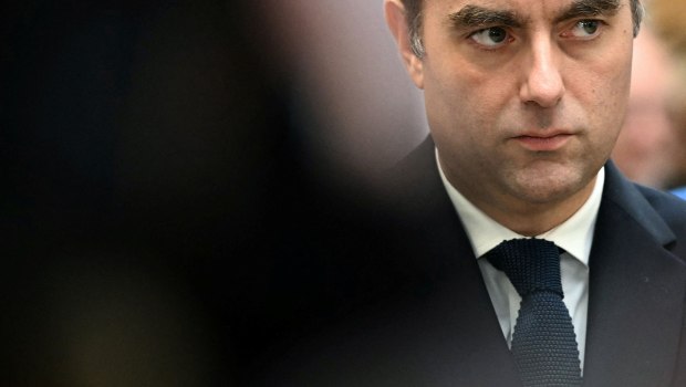 Γαλλία: Ο Λεκορνί παρουσιάζει σήμερα τον προϋπολογισμό στην Εθνοσυνέλευση και αναζητά παράταση ζωής