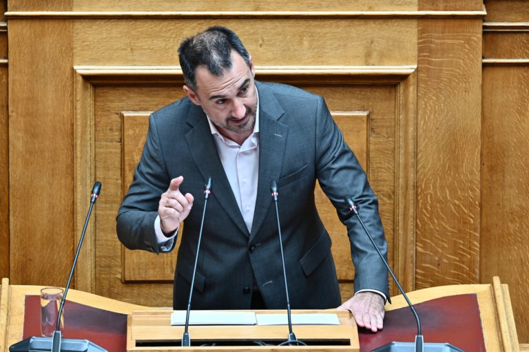Χαρίτσης για εργασιακό: «Δώρο από τους προνομιούχους υπουργούς στους εργοδότες της κερδοσκοπίας»