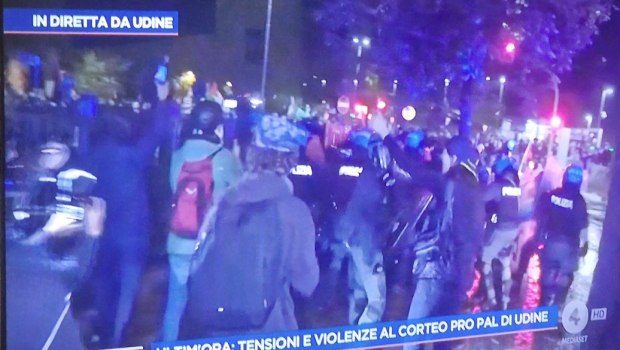 Ούντινε: Συγκρούσεις διαδηλωτών - αστυνομίας στο περιθώριο του αγώνα Ιταλίας - Ισραήλ