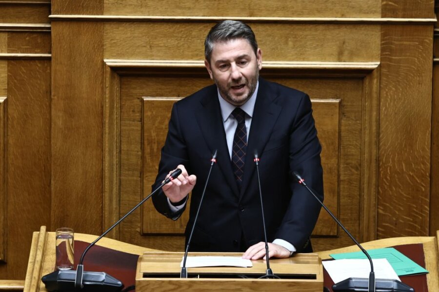 ΠΑΣΟΚ: Μπαίνει μπροστά για «προοδευτικό μέτωπο»